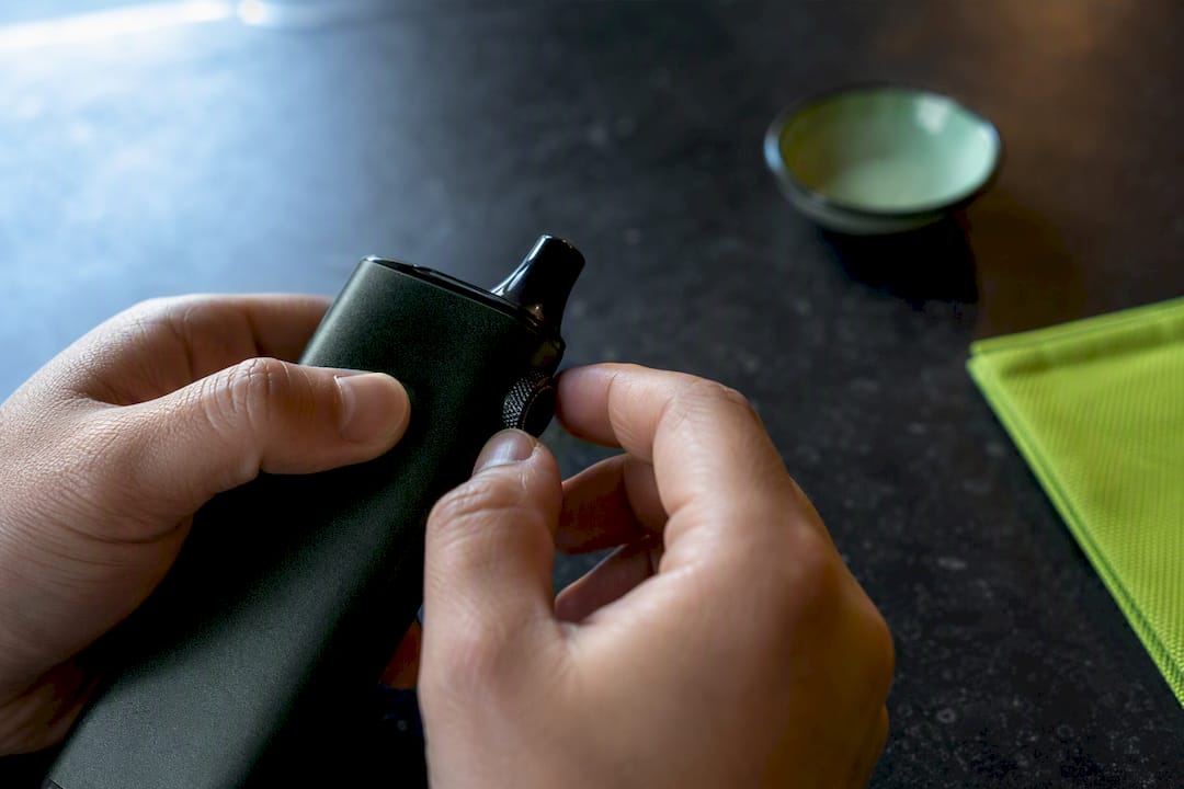 Choisir sa vapoteuse CBD : format et réglages qui comptent - 420 Green road